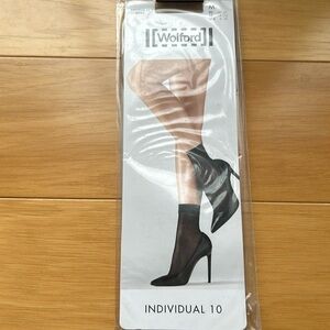 Wolford individual 10 socks new color cosmetic size M